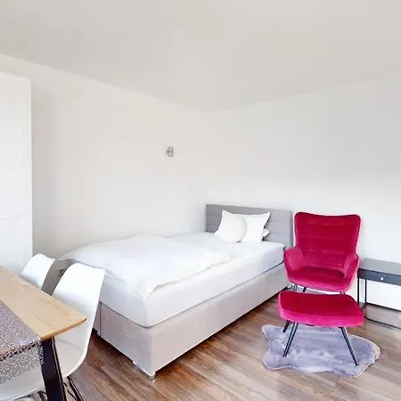 Spacious 4 Bedroom Apartment Near City Center Munich Exterior photo