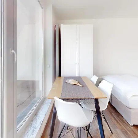 Spacious 4 Bedroom Apartment Near City Center Munich Exterior photo