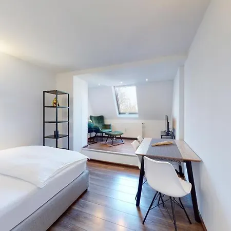 Spacious 4 Bedroom Apartment Near City Center Munich Exterior photo